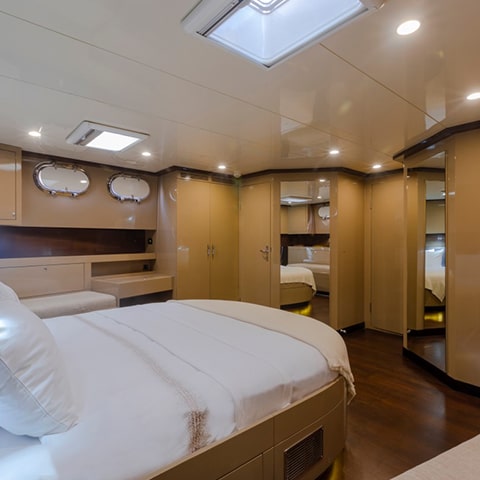 fdc-yachts-charter-siyu-cabin-image06